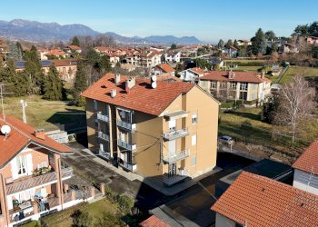 Appartamento via maritiri della libertà, 11, Bricherasio - foto 1