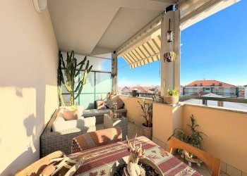 Quadrilocale Via Pirandello, La Loggia - foto 1