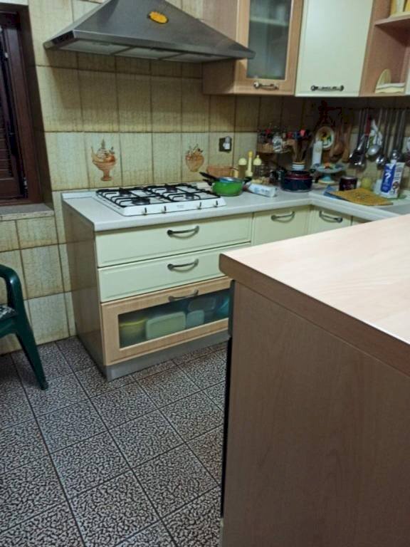 Cucina - Casa indipendente piazza Giacomo Matteotti, Castellammare del Golfo - foto 2