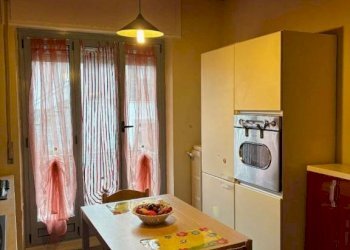 Soggiorno - Trilocale via Achille Grandi, Pinerolo - foto 5