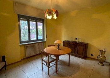 Camera da letto - Trilocale via Achille Grandi, Pinerolo - foto 8