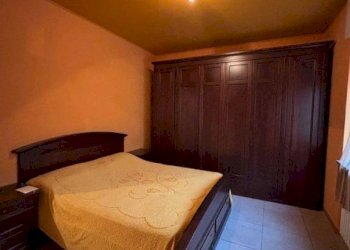 Camera da letto - Trilocale via Achille Grandi, Pinerolo - foto 13