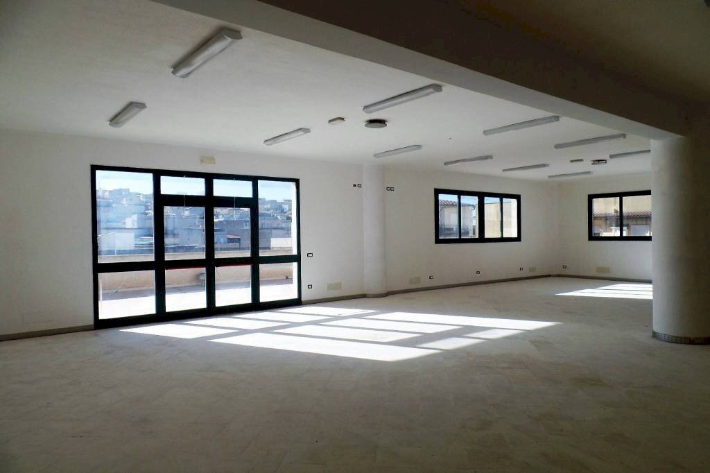 Interno non residenziale - Negozio via Per Pietralonga, 1, Alcamo - foto 1