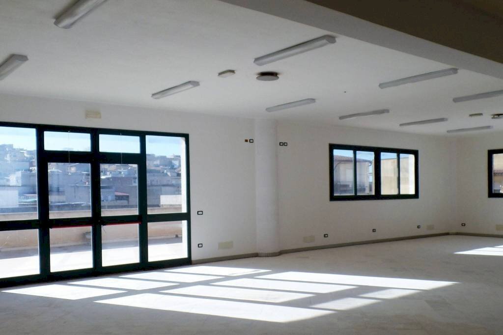 Interno non residenziale - Negozio via Per Pietralonga, 1, Alcamo - foto 2