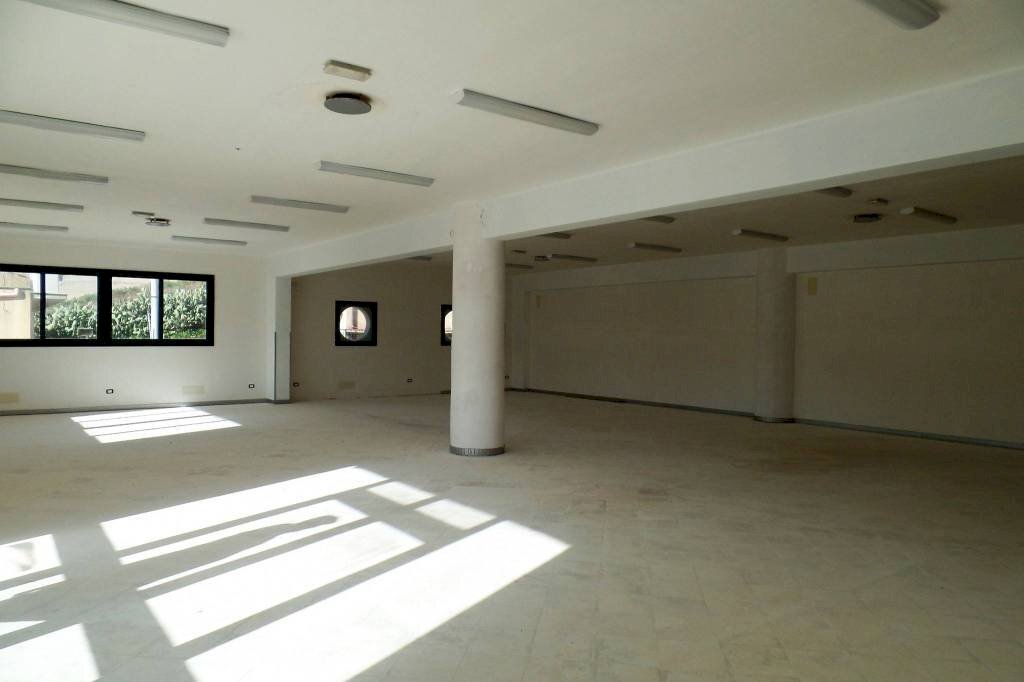 Interno non residenziale - Negozio via Per Pietralonga, 1, Alcamo - foto 3