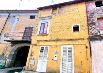 Casa indipendente Mondragone - foto 1