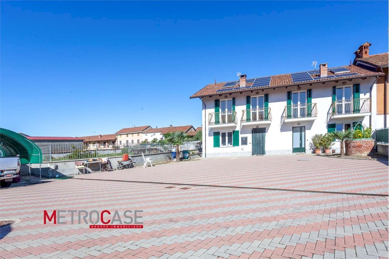 Portion of a house Via Poirino, Isolabella - photo 2