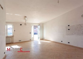 Portion of a house Via Poirino, Isolabella - photo 10