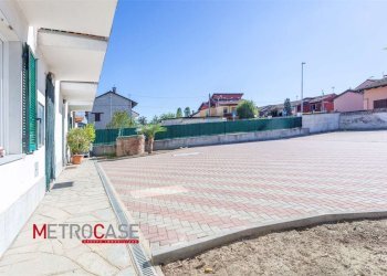 Portion of a house Via Poirino, Isolabella - photo 31