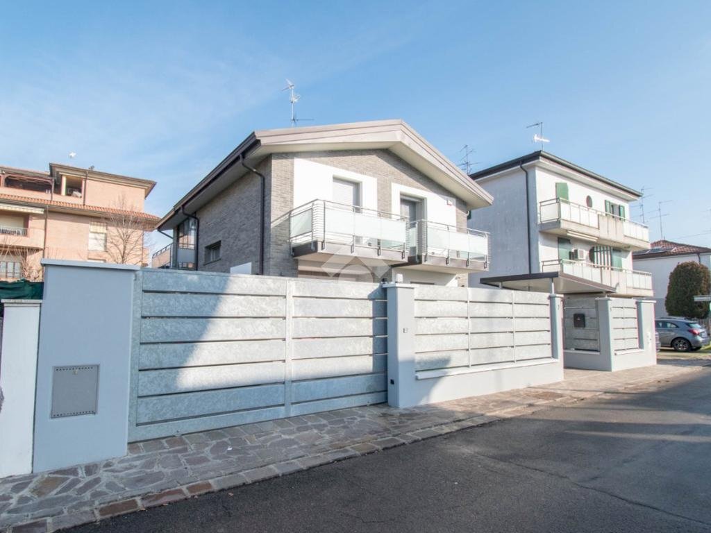 Villa Via Martiri di Fossoli, Carpi - foto 1