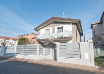 Villa Via Martiri di Fossoli, Carpi - foto 2