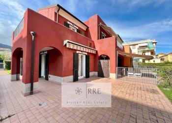 Villa a Schiera Gabriele D'Annunzio, Loano - foto 4