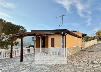 Independent house San Damiano, Andora - photo 1