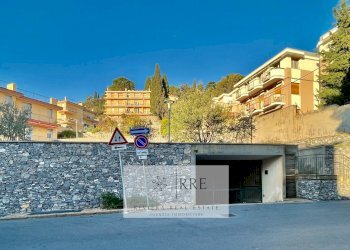 Box Regione San Rocco, Alassio - foto 4