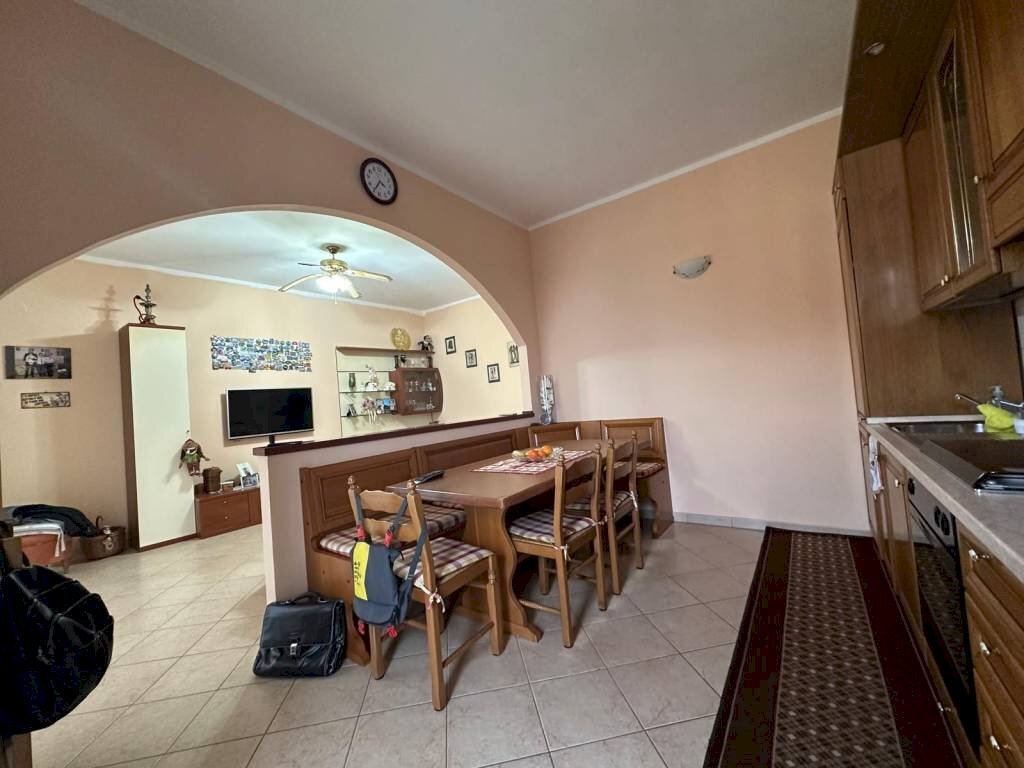 Cucina - Trilocale via Giuseppe Garibaldi, 136, Ferno - foto 3