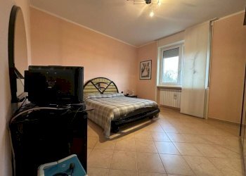 Camera da letto - Three-room apartment via Giuseppe Garibaldi, 136, Ferno - photo 8