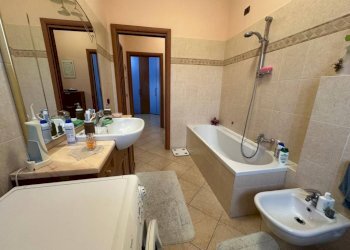 Bagno - Trilocale via Giuseppe Garibaldi, 136, Ferno - foto 24