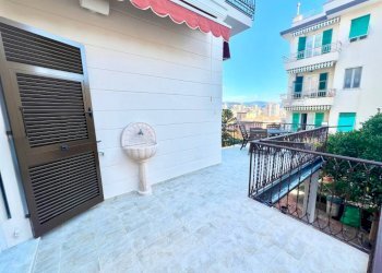 Terrazzo - Trilocale viale Giorgio Modugno, 26, Genova (zona Pegli) - foto 13