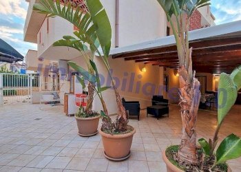 Giardino - Quadrilocale viale di Calatubo, 111, Alcamo - foto 2