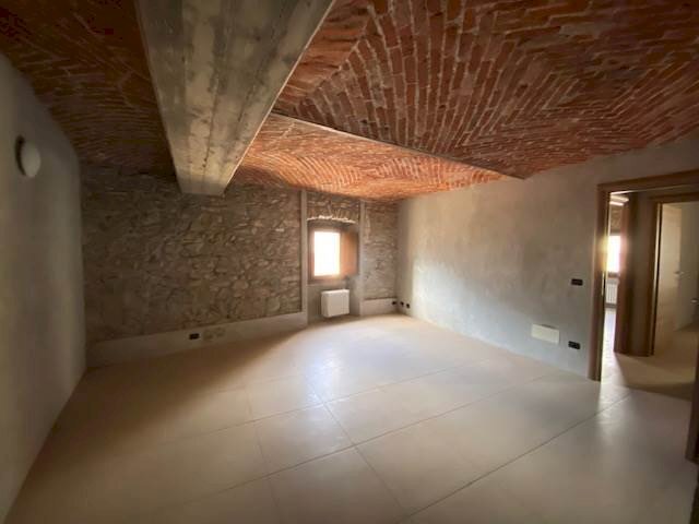 Three-room apartment Via Caduti della Libertà 1, Verrès - photo 2