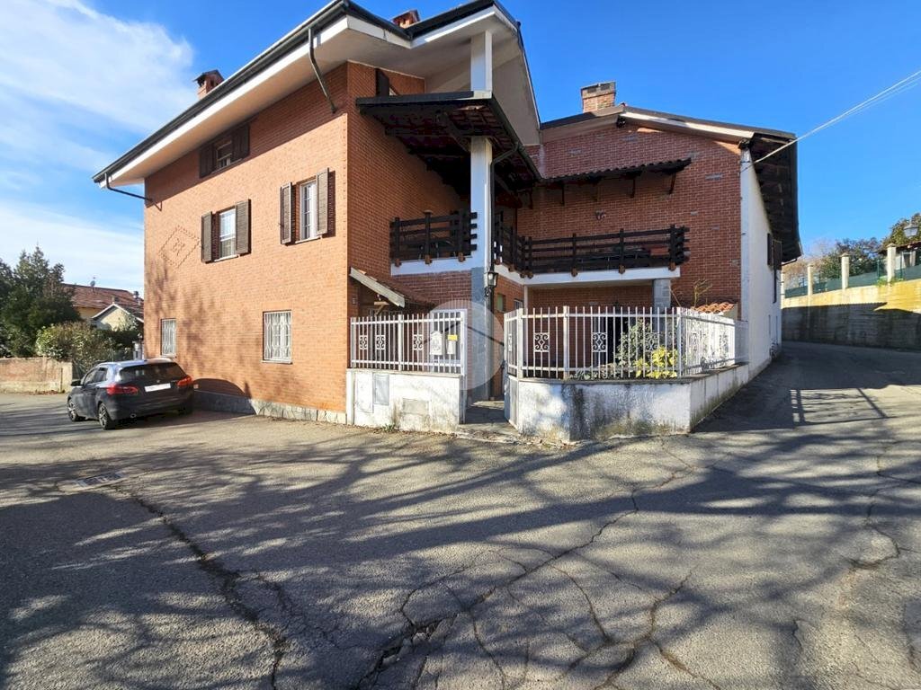 Semi-detached house Via Riassolo, Barone Canavese - photo 1