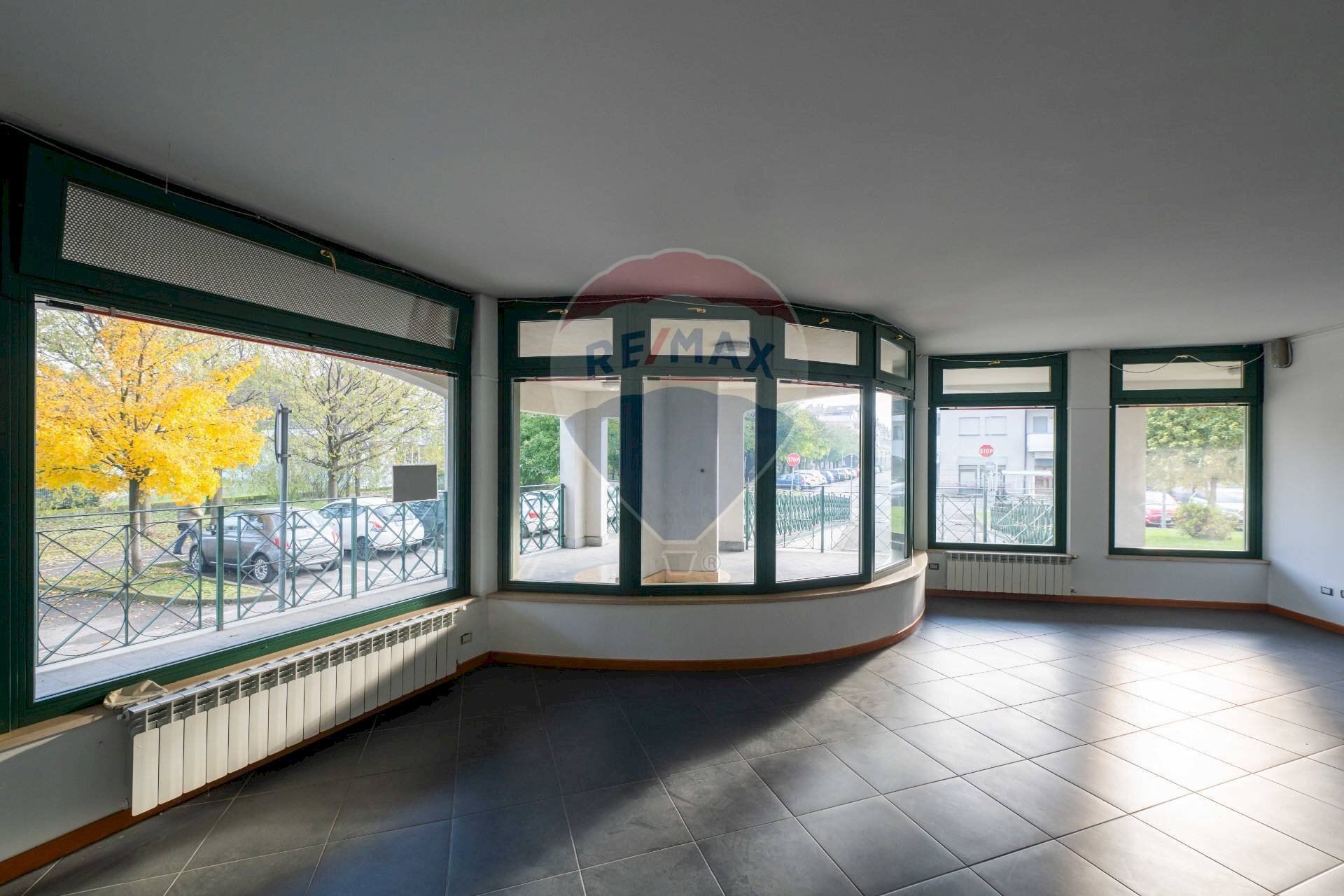 Commercial Activity Romano di Lombardia - photo 2