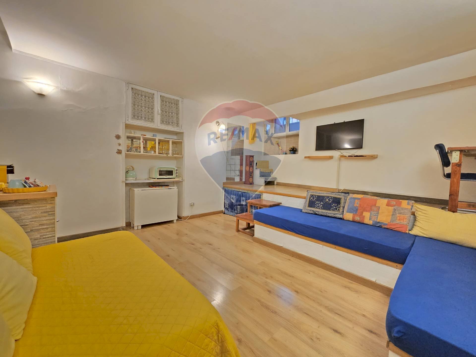 Two-room apartment Via Giulia, Roma (neighborhood Centro Storico) - photo 3