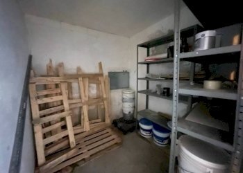 Cantina - Magazzino via Aurelio Robino, 309, Genova (zona Marassi) - foto 5