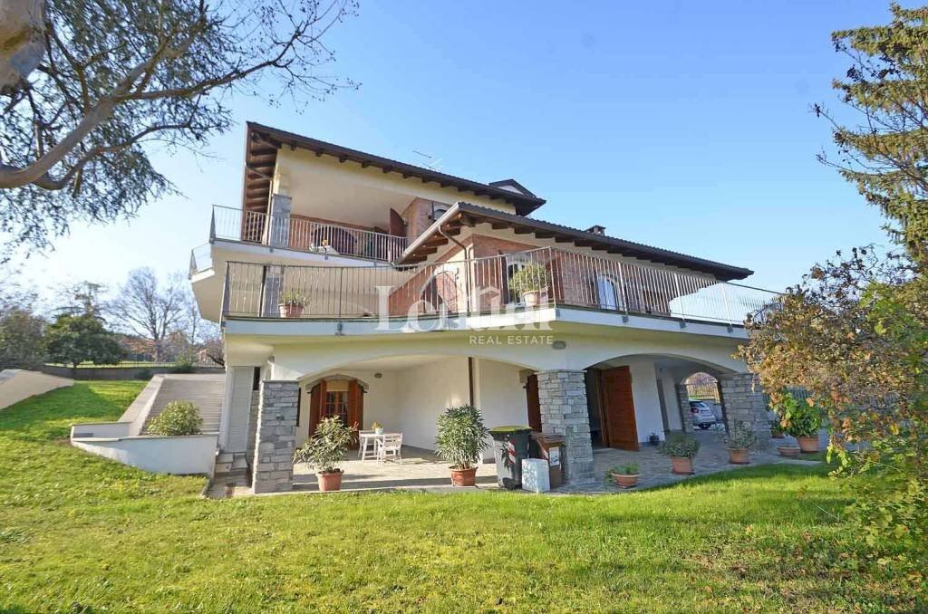 Giardino - Villa via Fratelli Sosso, 82, Casale Monferrato - foto 2