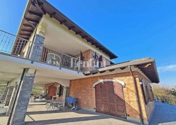 Facciata - Villa via Fratelli Sosso, 82, Casale Monferrato - foto 28