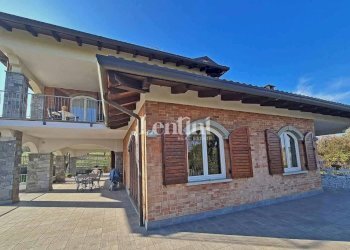 Facciata - Villa via Fratelli Sosso, 82, Casale Monferrato - foto 29