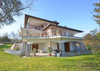 Giardino - Villa via Fratelli Sosso, 82, Casale Monferrato - foto 2