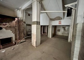 Box auto - Shop via Donghi, Genova (neighborhood Marassi) - photo 4