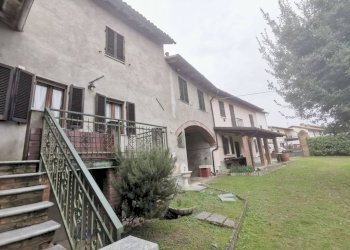 Giardino - Casa indipendente via Rocca, 53, Camino - foto 4