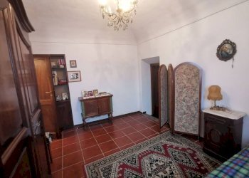 Stanza arredata - Casa indipendente via Rocca, 53, Camino - foto 20