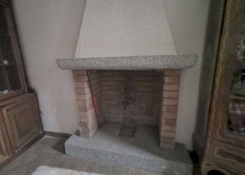 Interno palazzo - Casa indipendente via Rocca, 53, Camino - foto 37