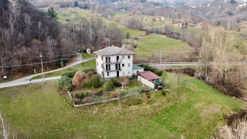 Facciata - Villa via per Oropa, 6, Pollone - foto 3