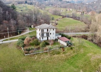 Facciata - Villa via per Oropa, 6, Pollone - foto 3