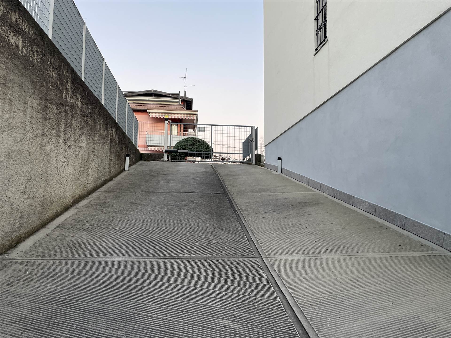 Garage - Parking Osio Sotto - photo 3