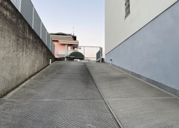 Garage - Parking Osio Sotto - photo 3