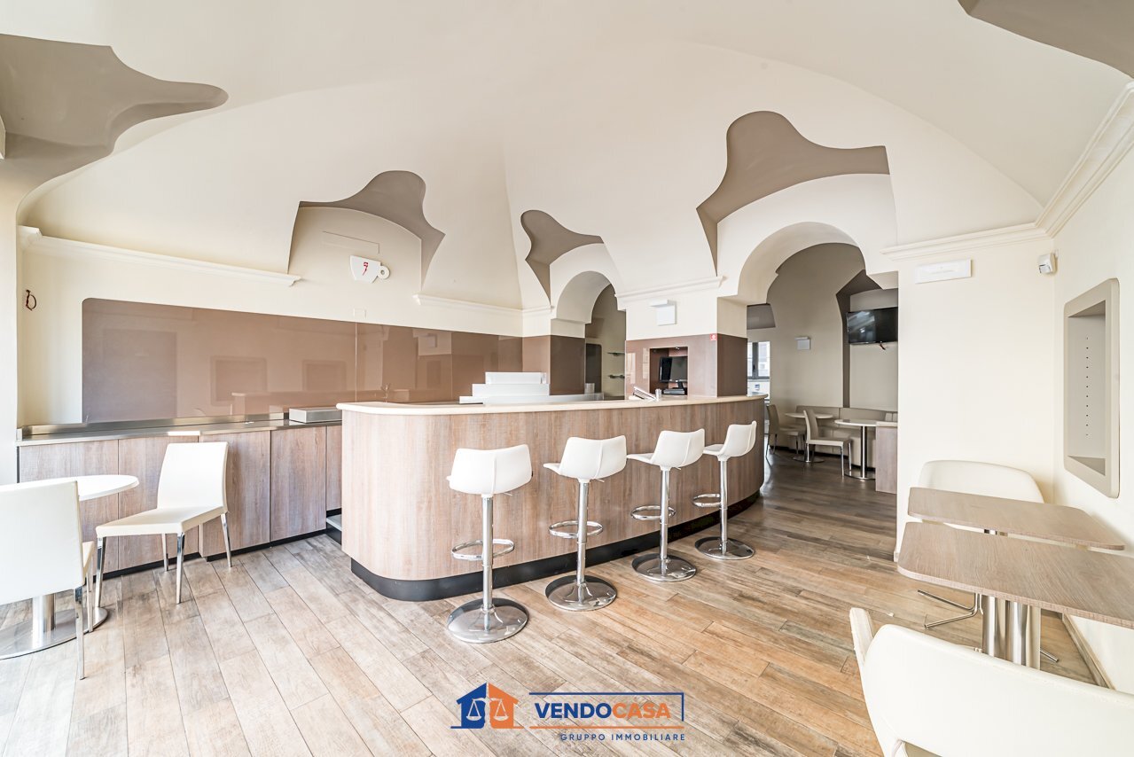 Commercial Premises Saluzzo - photo 1