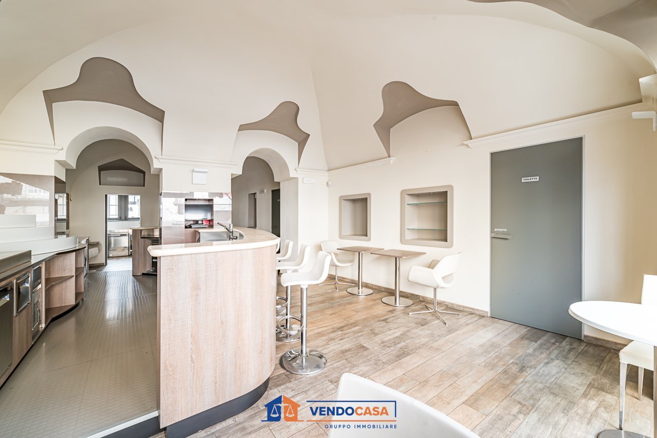 Commercial Premises Saluzzo - photo 2
