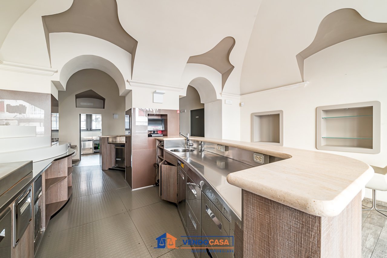 Commercial Premises Saluzzo - photo 3