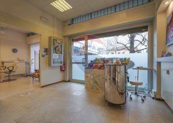 Locale Commerciale VIA NATALE BETELLI, Dalmine - foto 1