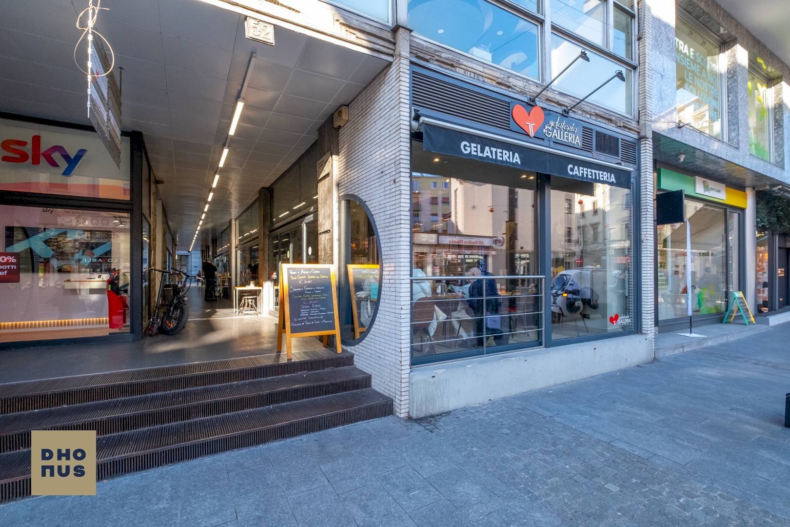 Locale Commerciale via Tiraboschi, Bergamo - foto 2