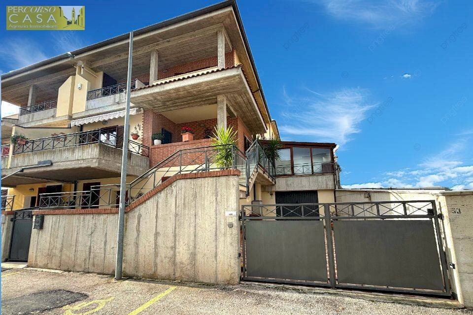 Villa a Schiera Teramo - foto 1