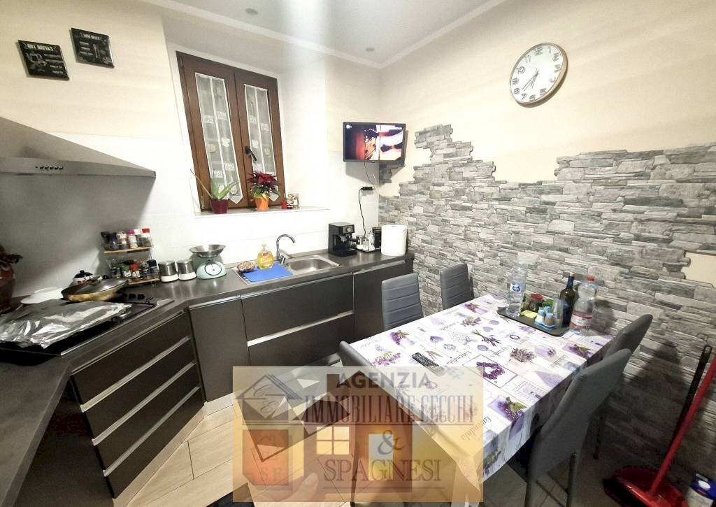 Cucina - Casa indipendente via Francesco Ferrucci, 328, Prato - foto 2