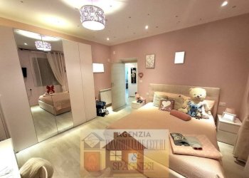 Camera da letto - Casa indipendente via Francesco Ferrucci, 328, Prato - foto 16