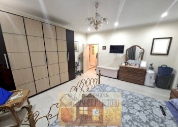 Camera da letto - Casa indipendente via Francesco Ferrucci, 328, Prato - foto 19