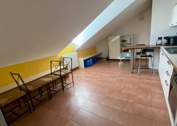 Interno non residenziale - Trilocale via Festa del Perdono, 1, Milano - foto 9